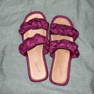 Knotted sandals